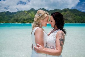 Same sex wedding in moorea