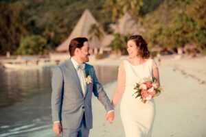 Moorea Sunrise wedding Ceremony