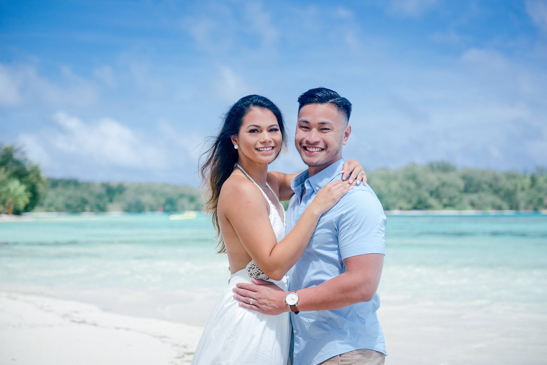 Couple Photoshooting on Moorea Island