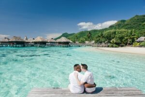 Gay Couple photoshoot in Moorea