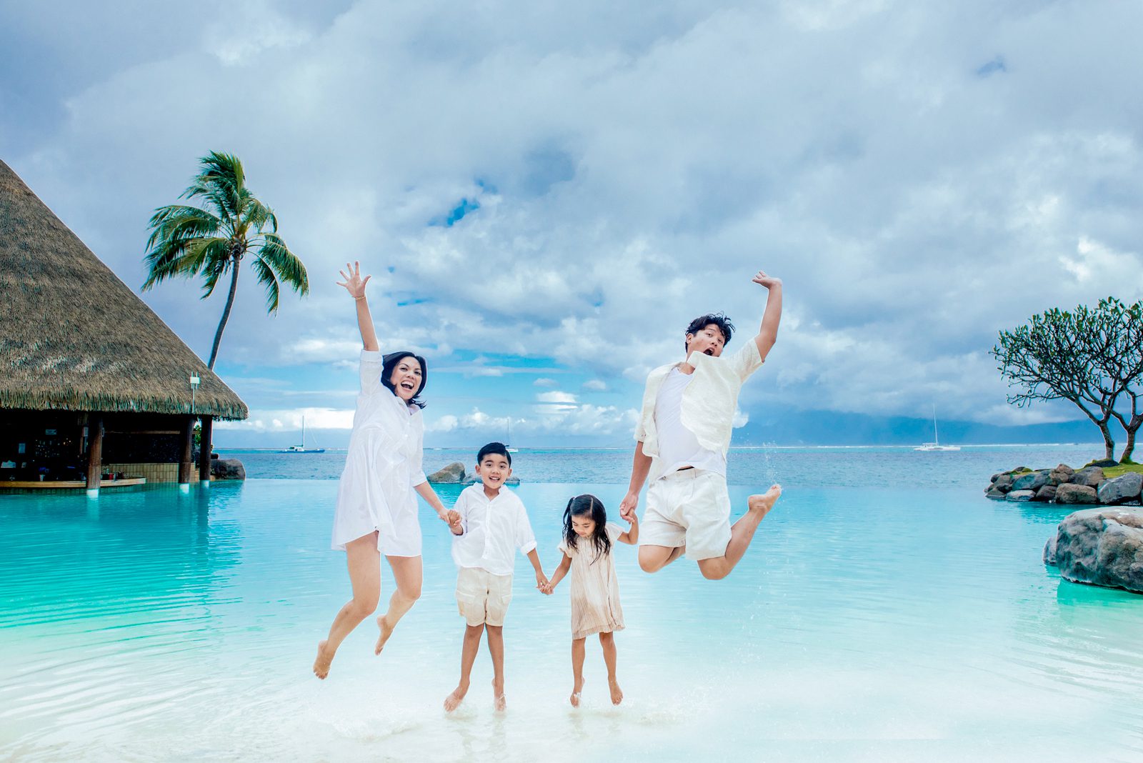Family Photos at the Intercontinental Tahiti