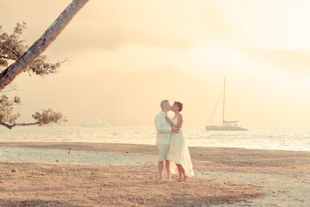 Family Photo Session in Moorea Family Photo Session in Moorea