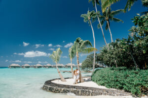 Polynesian wedding at le tahaa