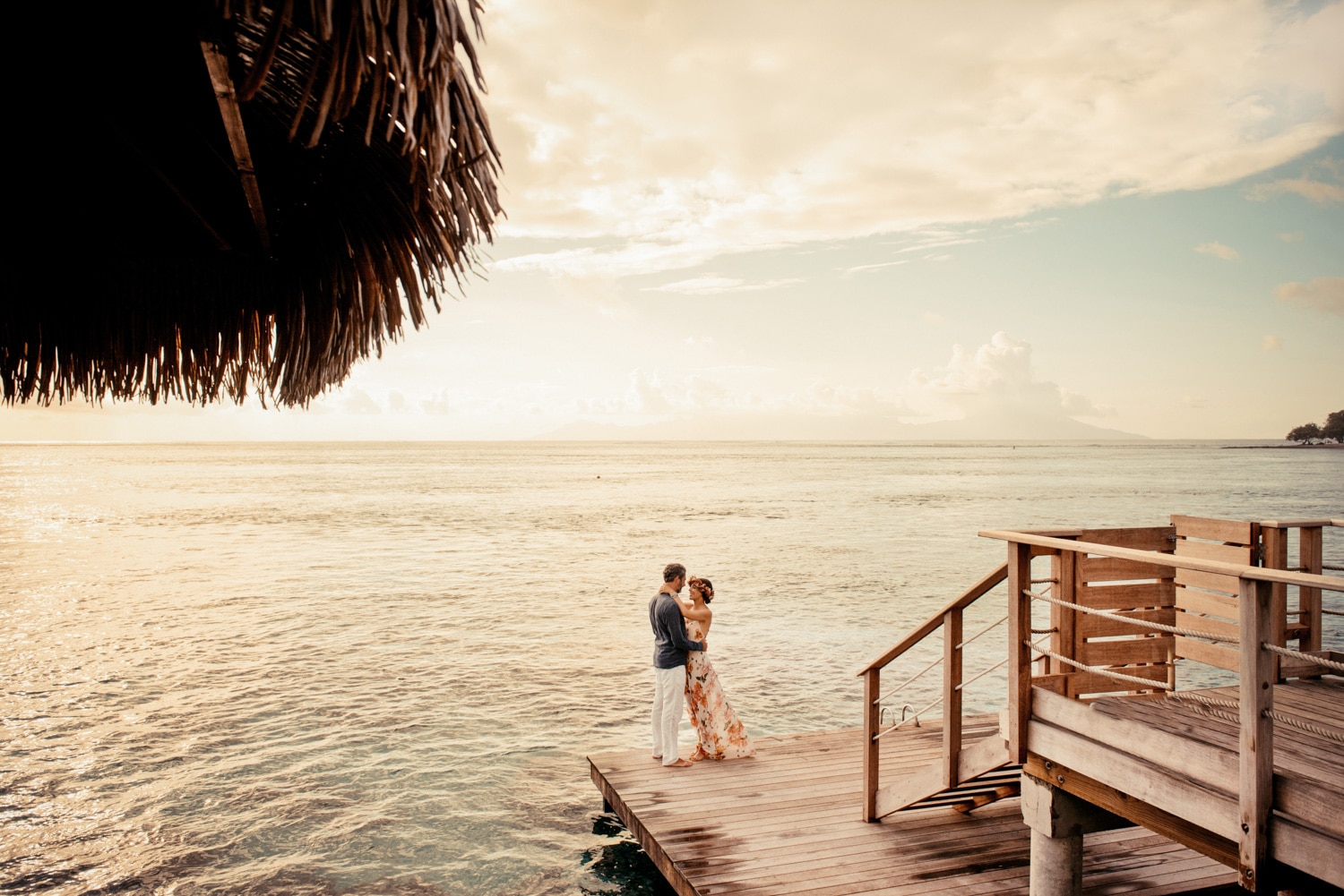 tahiti-honeymoon-photoshoot-sunset